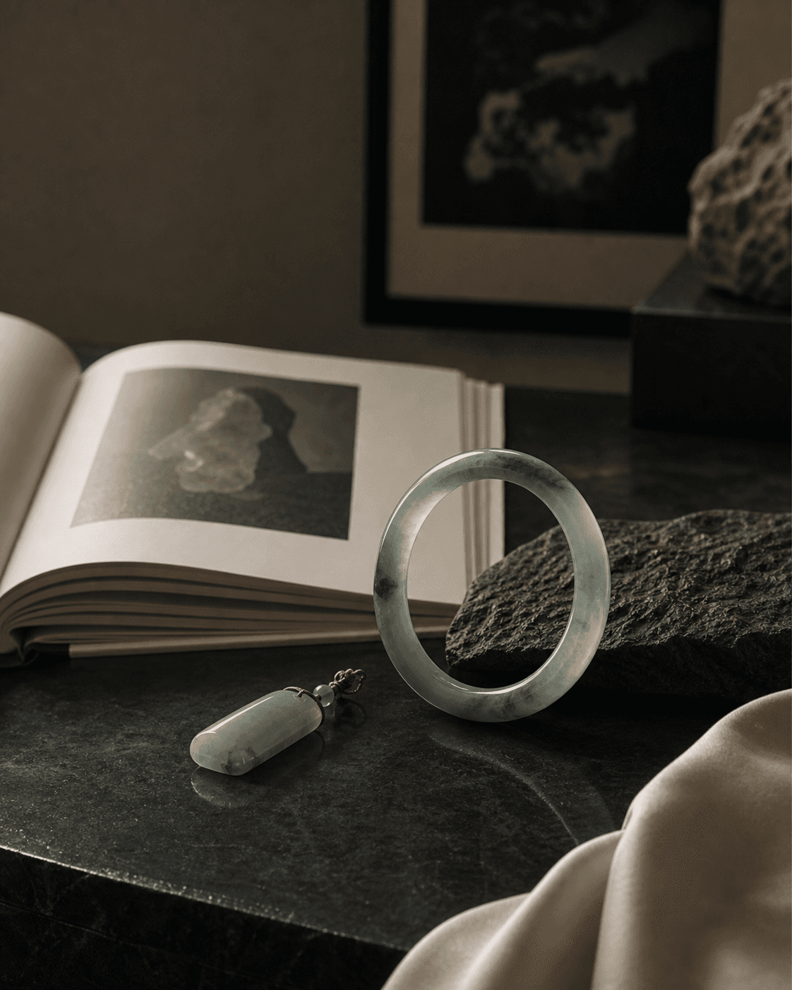 Museum-style jade education still life