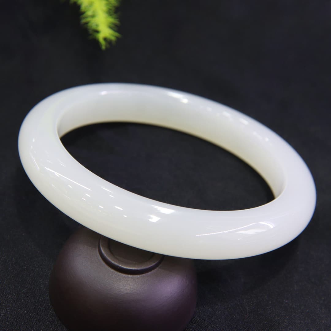 Mutton Fat White Hetian Jade Bangle - HT-BR-0009-1